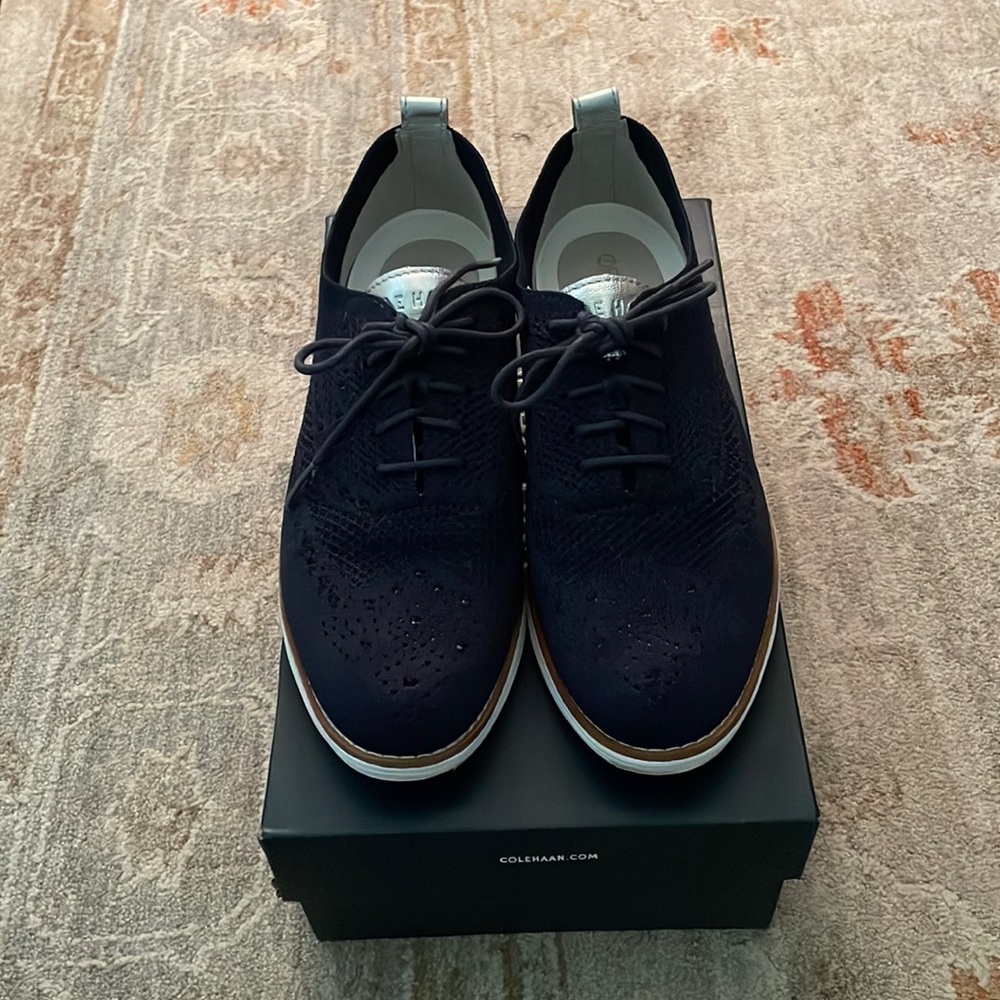 NAVY BLUE SNEAKERS